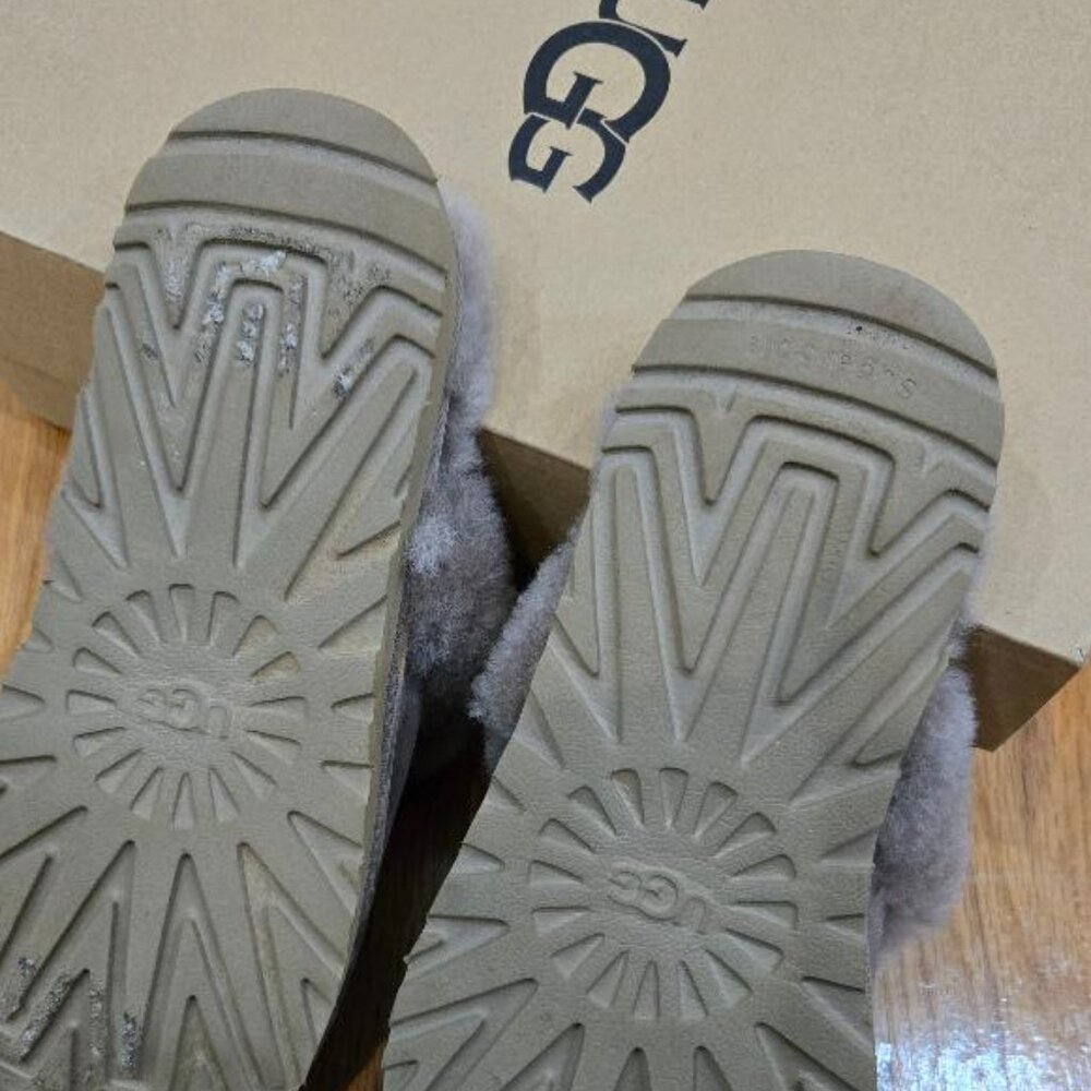 Ugg slipper shoes - Picture 6 of 8
